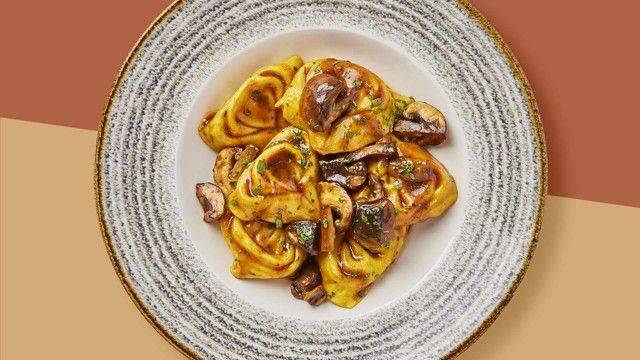 Beef & Red Wine Tortellini Pasta