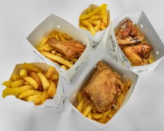Lakes Food & Dairy / Charleez Chicken & Chips