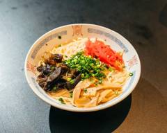 真夜中の本格博多ラーメン