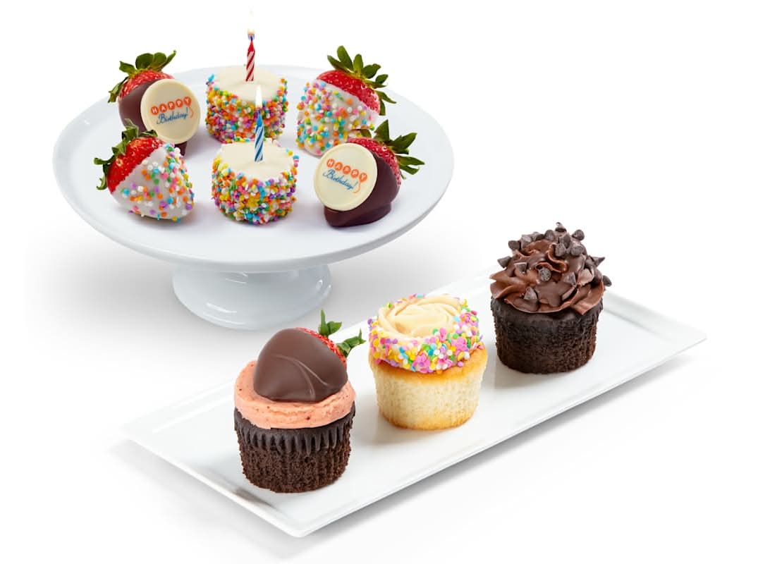 Birthday Cupcake & Confetti Berry Gift Set