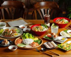 八月寓所 越南美食