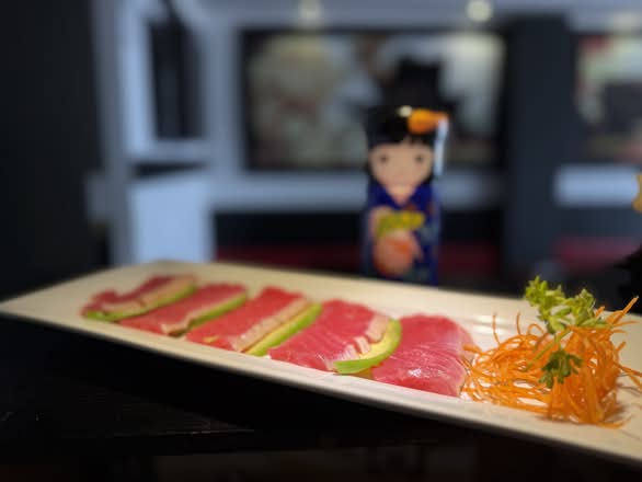 Tuna Tataki and Avocado