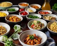 Maggie Mania (545 Keele St)