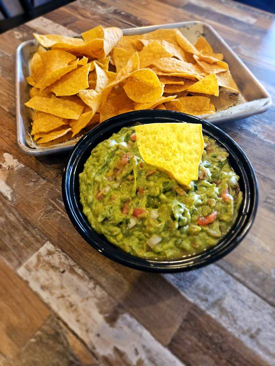 Party size Guacamole & Chips