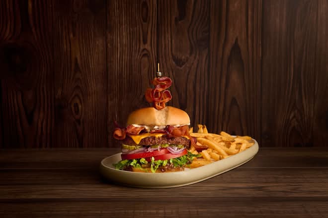 Busters Bacon Burger*