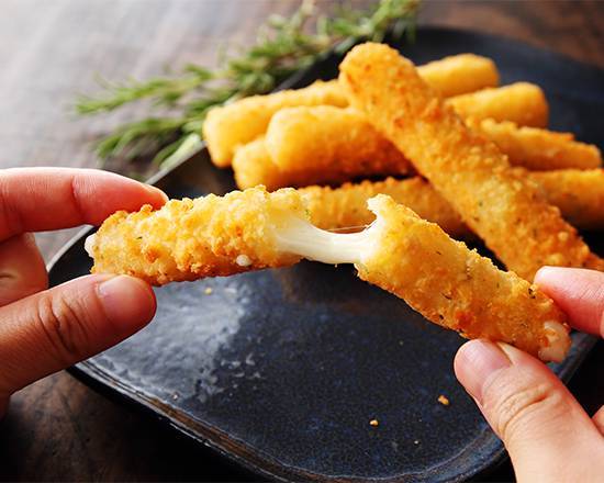 モッツァレラチーズスティック 3ピース Mozzarella Cheese Sticks (3 Pieces)