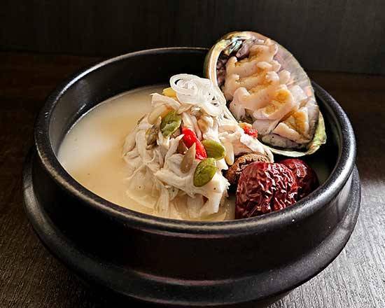 【アワビ】  鮑 (蝦夷アワビ）参鶏湯　ごはんセット（ごはんの量150g）