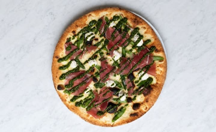 Pizza van de Maand: Prosciutto & Asparagi