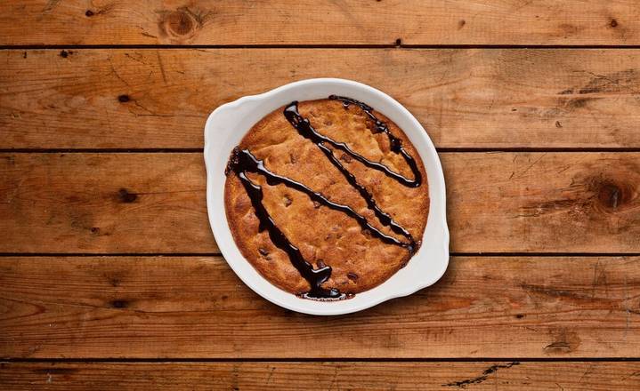 Nybakad stor Cookie dough med choklad