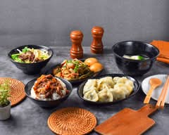 建國北黃昏市場 志明煮麵