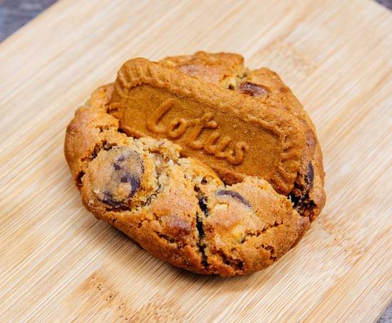 Nuts Lotus Cookie