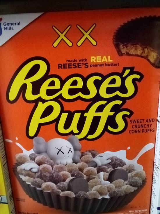 Reese's Puffs sweet and crunchy corn puffs