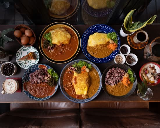 【薬膳カレーと発酵赤味噌ハヤシ】カフェ 吉祥なおきち