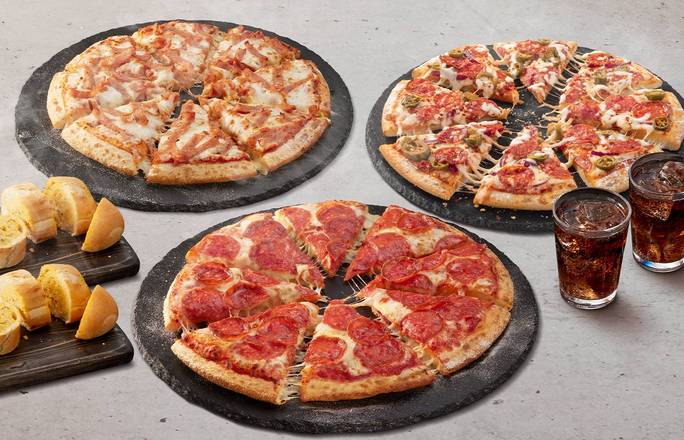 Family Feast Bundle (3 Large Pizzas + 3 Sides)