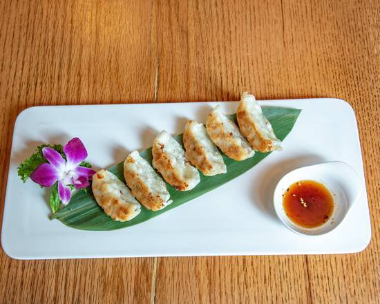 Gyoza (Six Pieces)