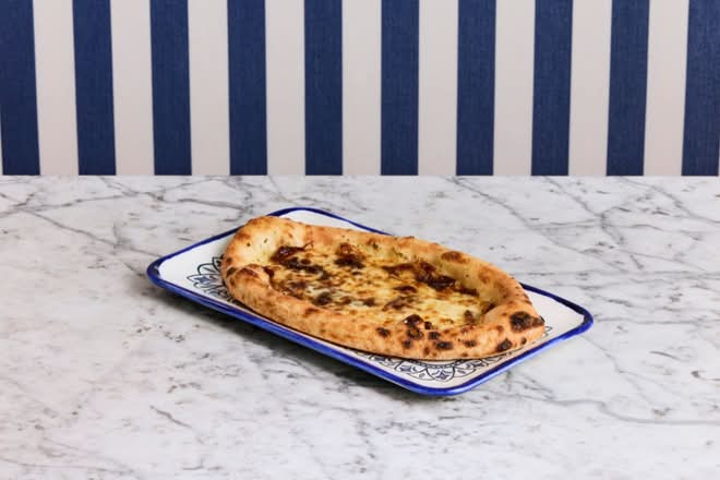 Garlic Bread with Balsamic Onions & Mozzarella
