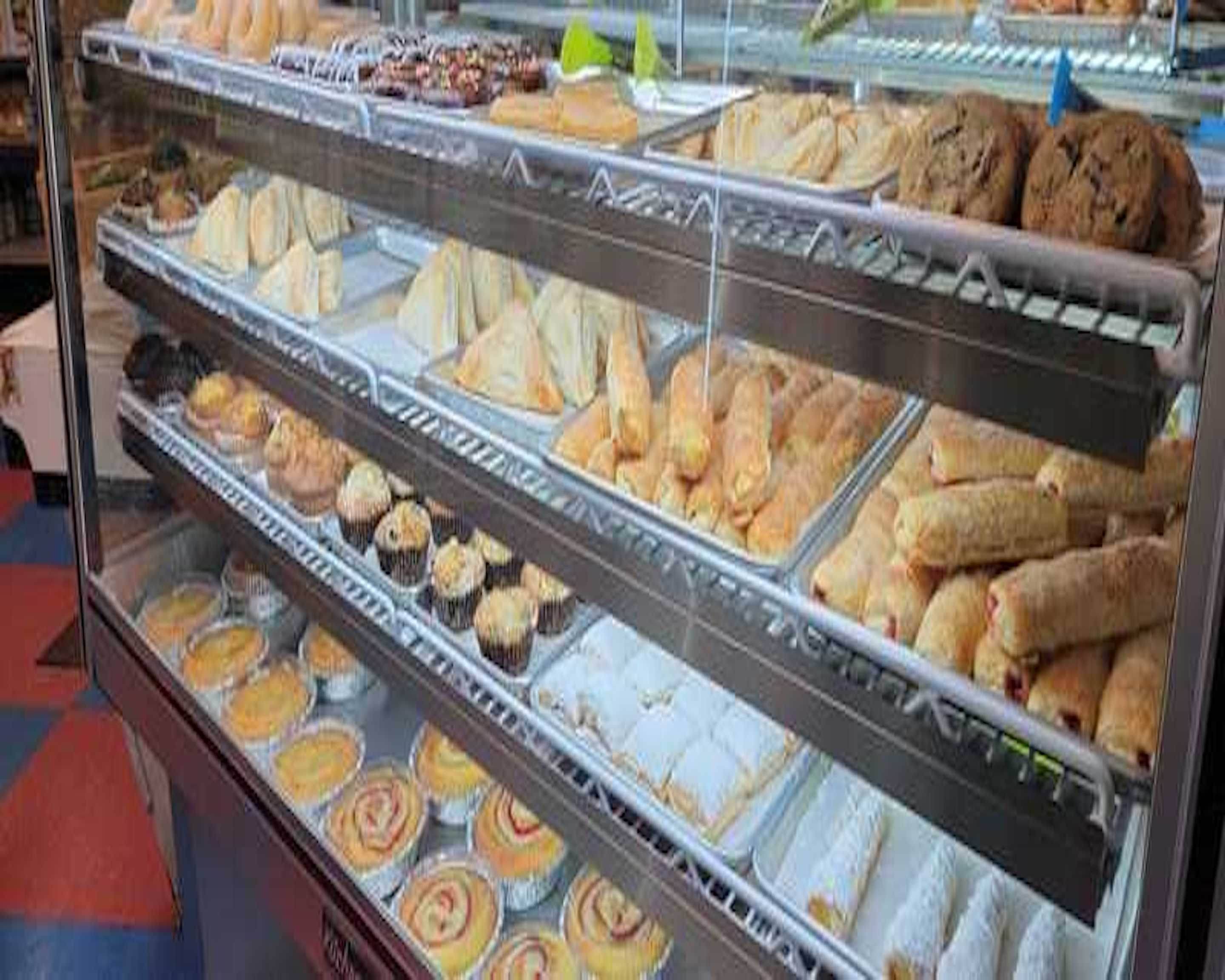 Order Rainbow Bakery Delivery【Menu & Prices】 2901 Pearl Ave , Lorain