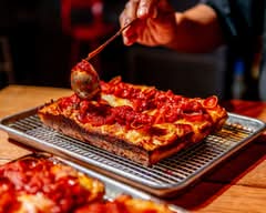 Red Light (1401 R St NW)