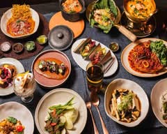 Unglo Thai Restaurant (35 W 64th St, 1st Floor)
