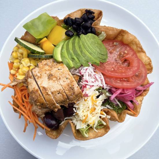 Salade mex 3 Amigos au poulet grille / 3 Amigos mex salad with grilled chicken