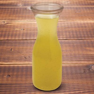 Agua limón con hierbabuena
