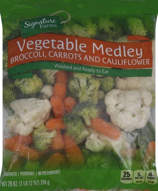 Order Signature Farms · Vegetable Medley (28 oz) food online from Safeway store, Eureka on bringmethat.com
