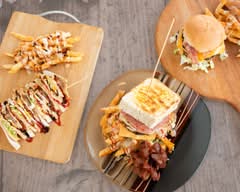 Leuso Midnight Kitchen Eats and Mobile Bar