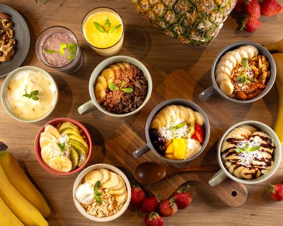 アサイボウル&グリークヨーグルト『LANA』