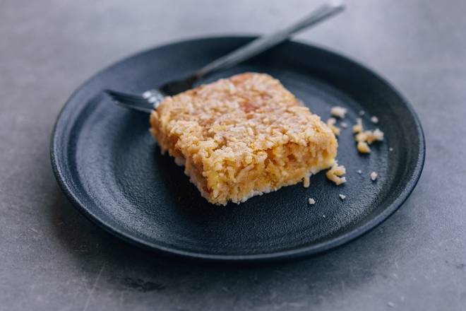 Coconut Apricot Macaroon Bars