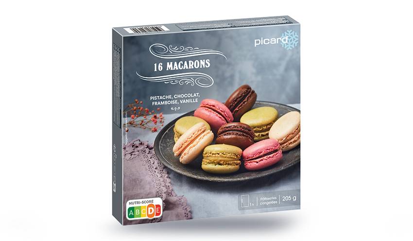 16 macarons chocolat, framboise, vanille, pistache