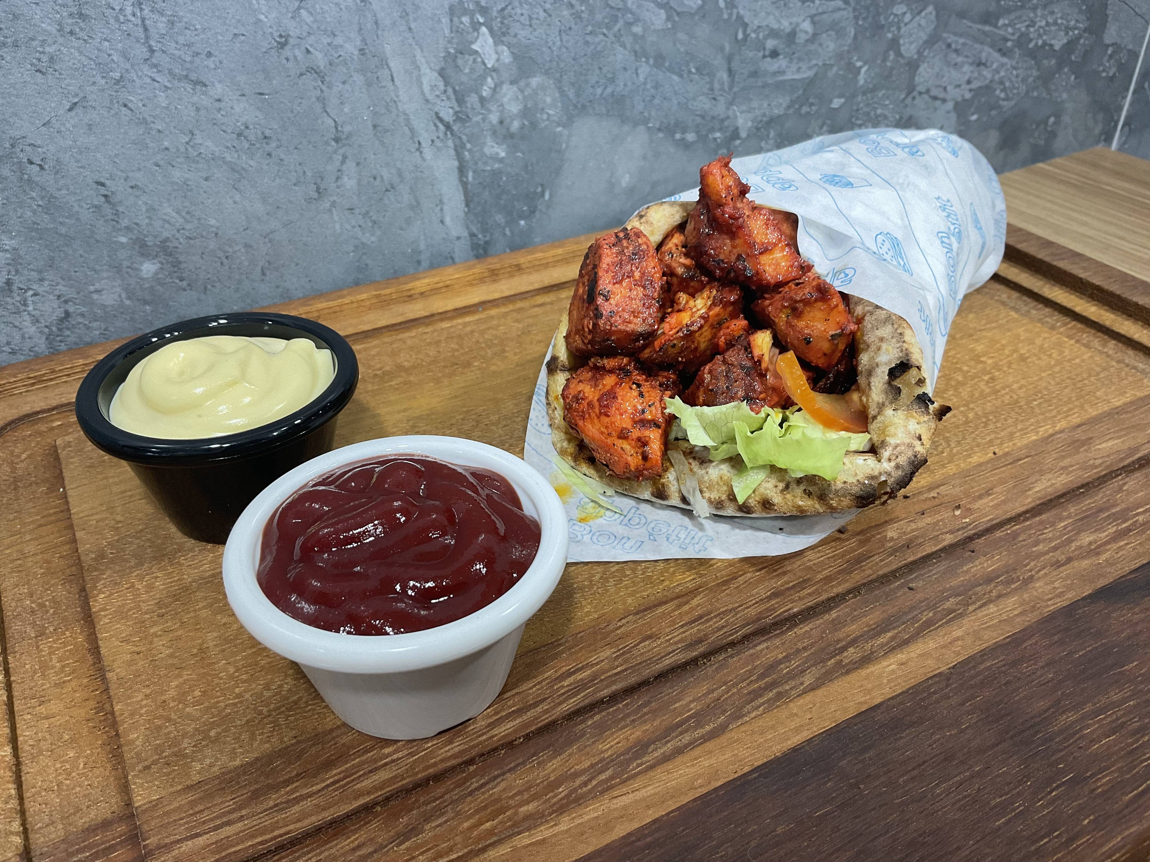 Cheese naan chicken tikka