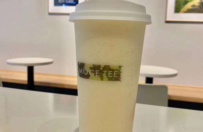A17. Lychee Yogurt Tea (Large) 荔枝厚乳酪