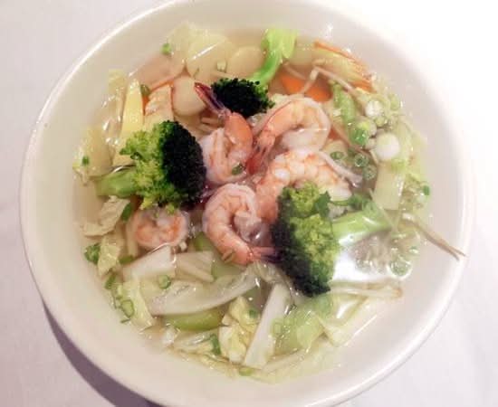 10. Soupe aux crevettes avec légumes et nouilles / Vegetable Noodle Soup with Shrimp / 杂菜虾汤粉