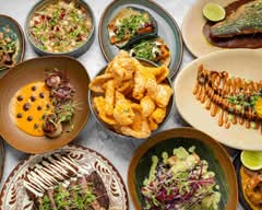 La Lunita (2539 North Milwaukee Avenue, Chicago, IL)