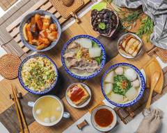 光瑛客棧 乾拌麵 排骨湯