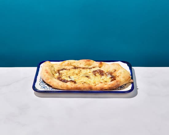 Garlic Bread with Balsamic Onions & Mozzarella