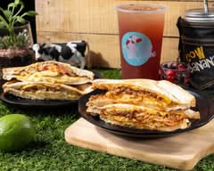 Cow Banana 手搖飲 x 早午餐 x下午茶 x 輕食專賣 新竹公道店