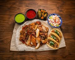Tacos De Carnitas La Guera (Celaya)