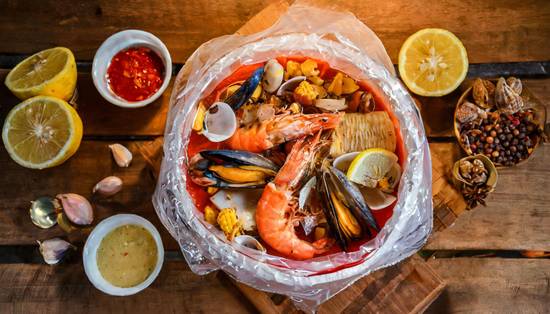 Captain's Seafood Boil (7960 S Rainbow Blvd)