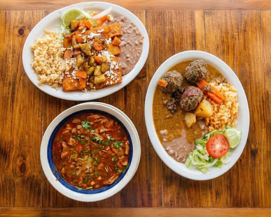 El Regio (315 E Jefferson Blvd, 1)