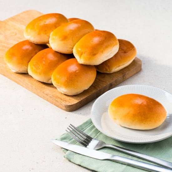 12 x Large Dinner Rolls