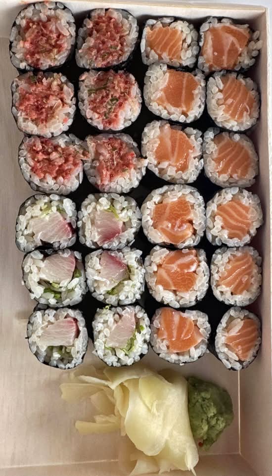 Salmon Maki