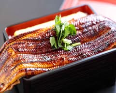 【外はカリっと中はフワっと三河一色産うなぎ使用】うな泉