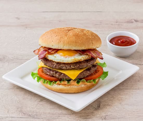 Le double cheese bacon oeuf burger