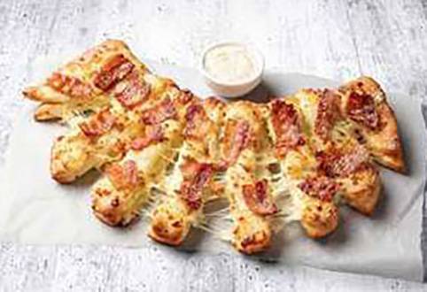 Cheesy Garlic Tear & Share with Crispy Bacon