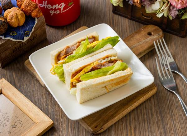 勁辣雞腿蛋吐司 Spicy Chicken Drumstick Toast with Egg