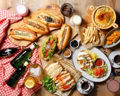 sundog dining サンドック ダイニング