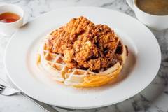 Houston's Chicken & Waffles (358 W 38th St)