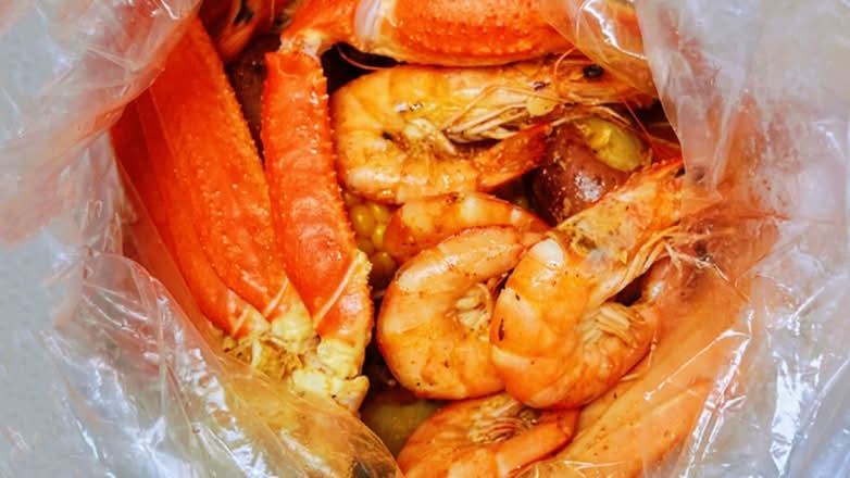 B. Snow Crab & Shrimp Head On