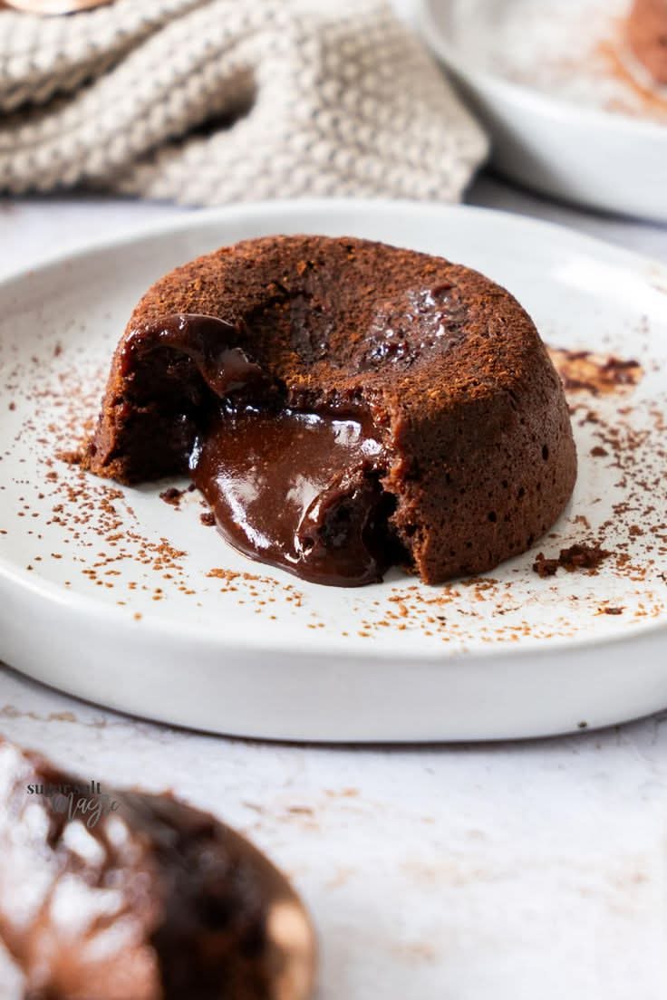 FONDANT AU CHOCOLAT PRALINE AMANDE-NOISETTE